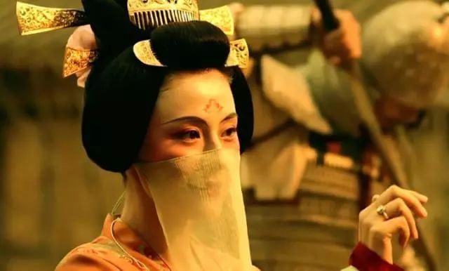 夫蒙灵詧斩莫贺达干,回纥败突厥,杨贵妃入宫……所以《长安十二时