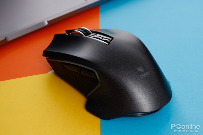 雷柏v20 pro无线双模游戏鼠标 外观赏析