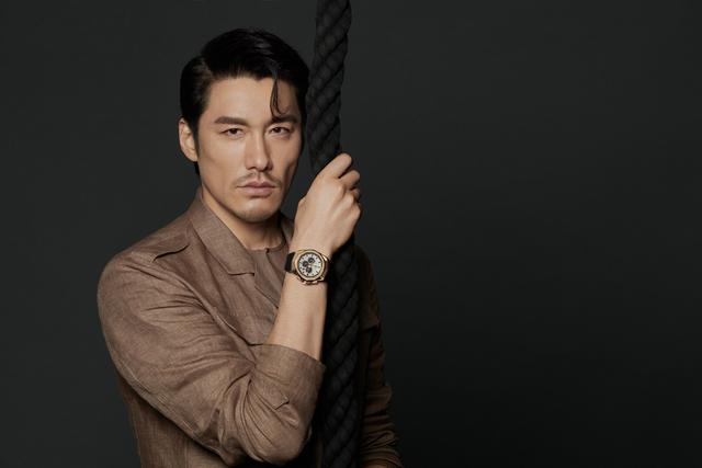 状态时刻新鲜格调年轻多变中国绅士胡兵实力驾驭百变风格