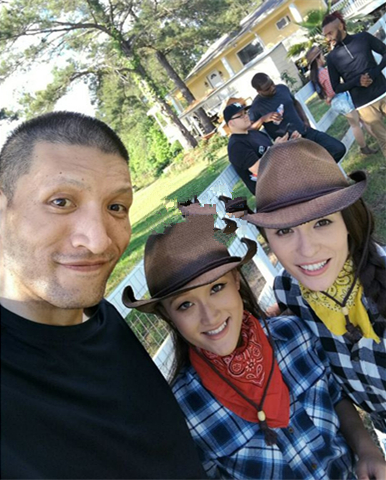 巴特尔爱妻的年轻照曝光,儿女均继承优良基因