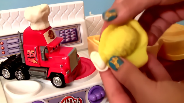 一起来制作彩泥鸡腿