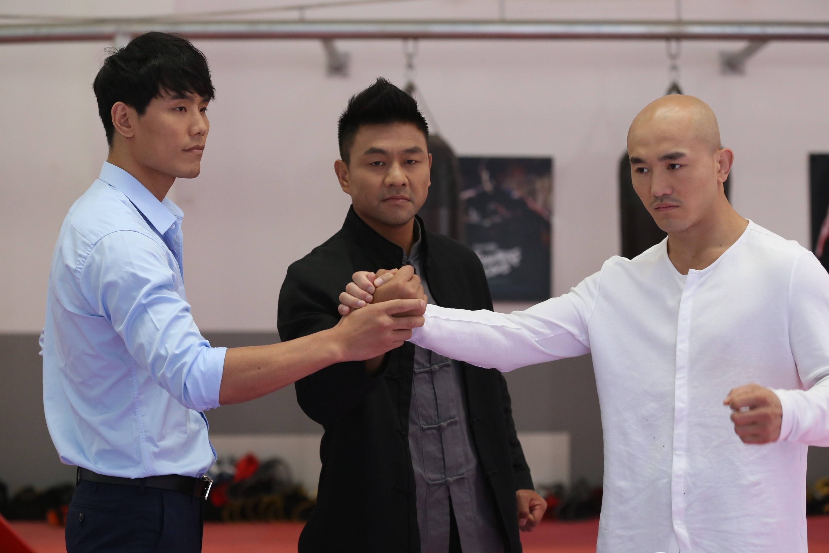 近几年退役或濒退的拳王一位3次读秒邱建良一位绰号降龙罗汉