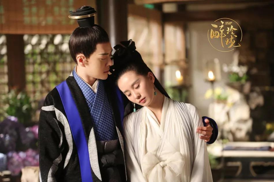 《三生三世十里桃花》的杨幂,《醉玲珑》的刘诗诗,《烈火如歌》的