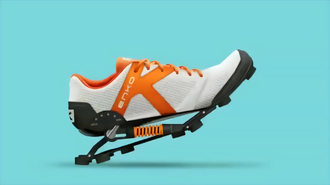 科技感爆棚的enko超轻机械跑鞋