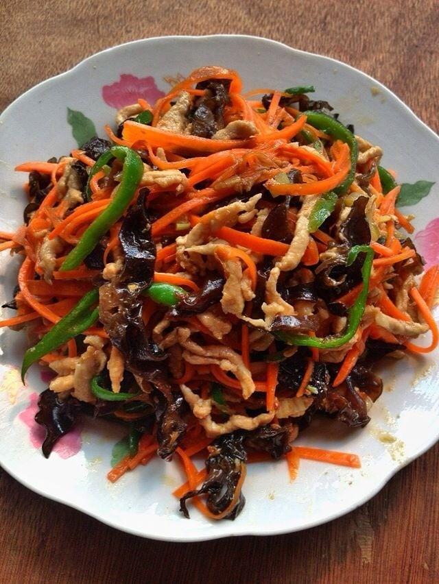 家常木耳炒肉丝这么炒, 米饭多吃好几碗, 吃完一盘不过瘾__凤凰网