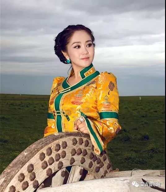 新歌推荐敖都一曲草原往事勾起尘封的美好记忆