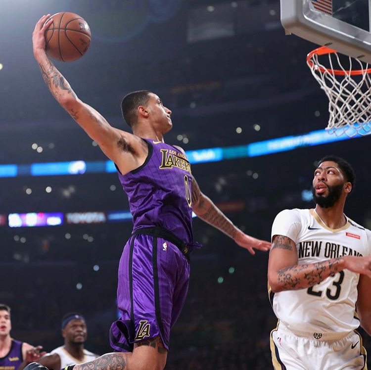 浓眉评论库兹马扣篮照:我还没真的跳起来呢