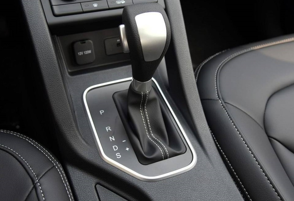 自动挡汽车的s挡不要当成摆设,它的好处不仅仅体现在爬坡的时候