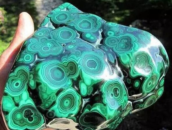 这些孔雀石是假的!你看得出来吗?__凤凰网