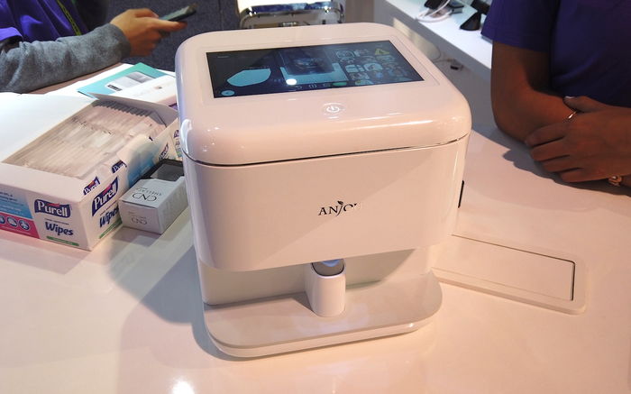 智能美甲机可打印任何图案最快30秒完成