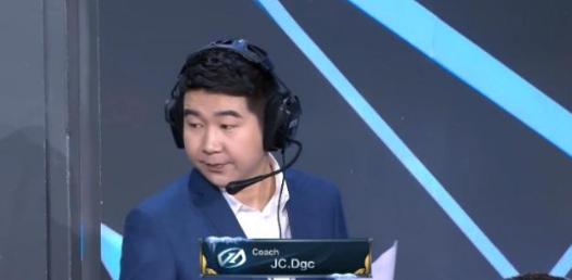 JC战队新变化，JC教练Dgc疑因为冬冠杯失误而辞职退役！__凤凰网