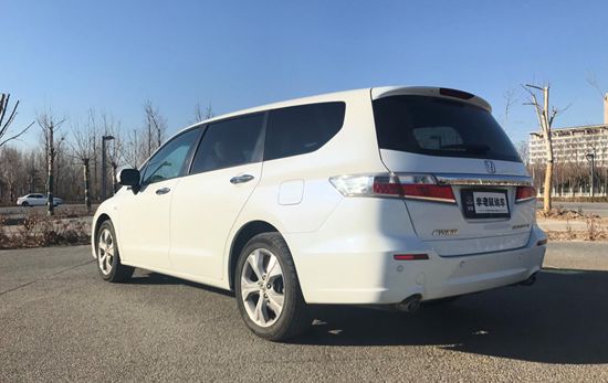 7座雅阁车内交流基本靠吼13万到手居家商务安逸上街