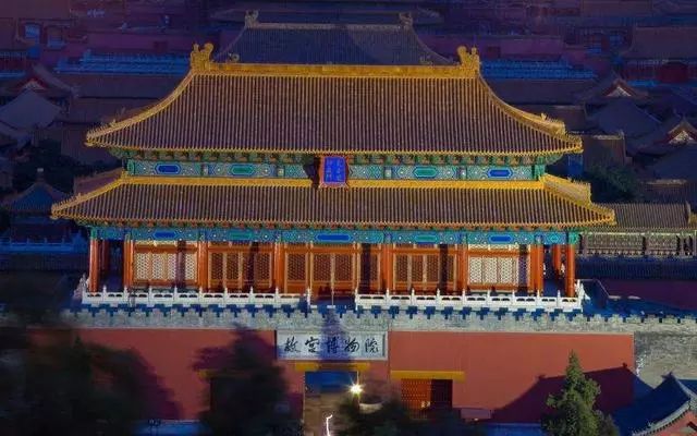 故宫首次夜晚开放!半夜竟发生灵异一幕,震惊所有人……__凤凰网