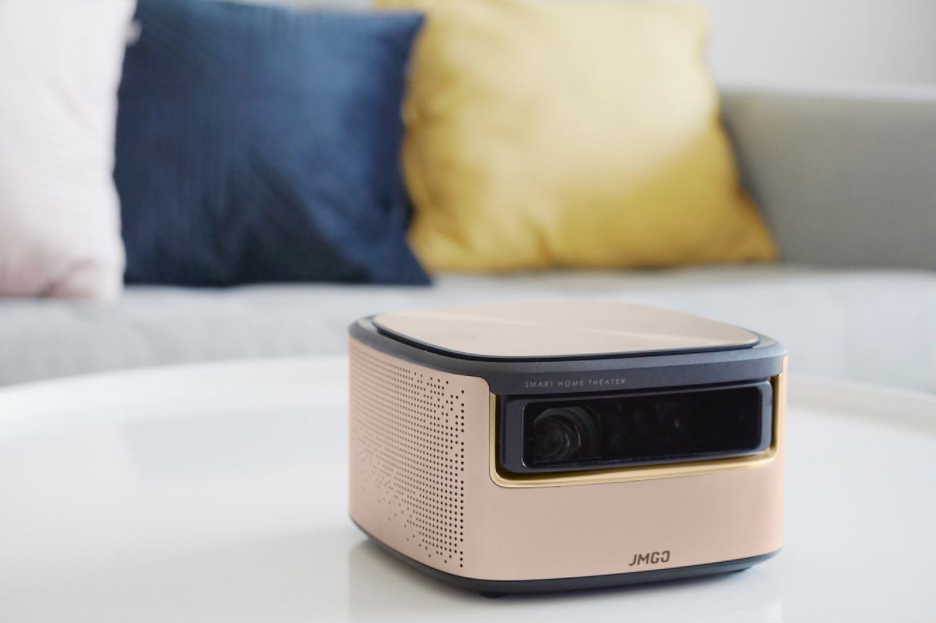 坚果v9智能投影引领智能时尚标杆护眼效果秒杀液晶电视