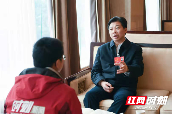 省人大代表,株洲市委书记毛腾飞.