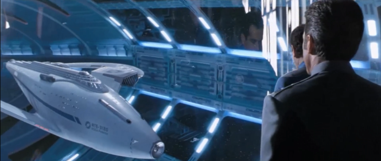 演员受到外星人邀请,前去开飞船,搞笑科幻电影《银河追缉令》