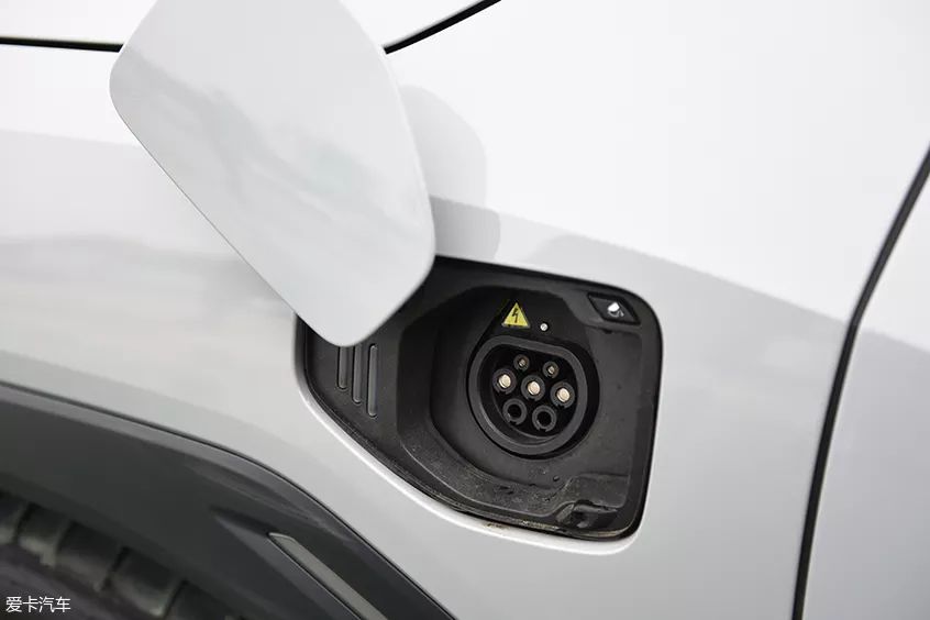 抢先试驾蔚来es6!