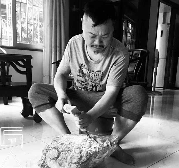 匠人百科雕刻师吴志华:与世无争安琢石华,享受石雕的快乐__凤凰网