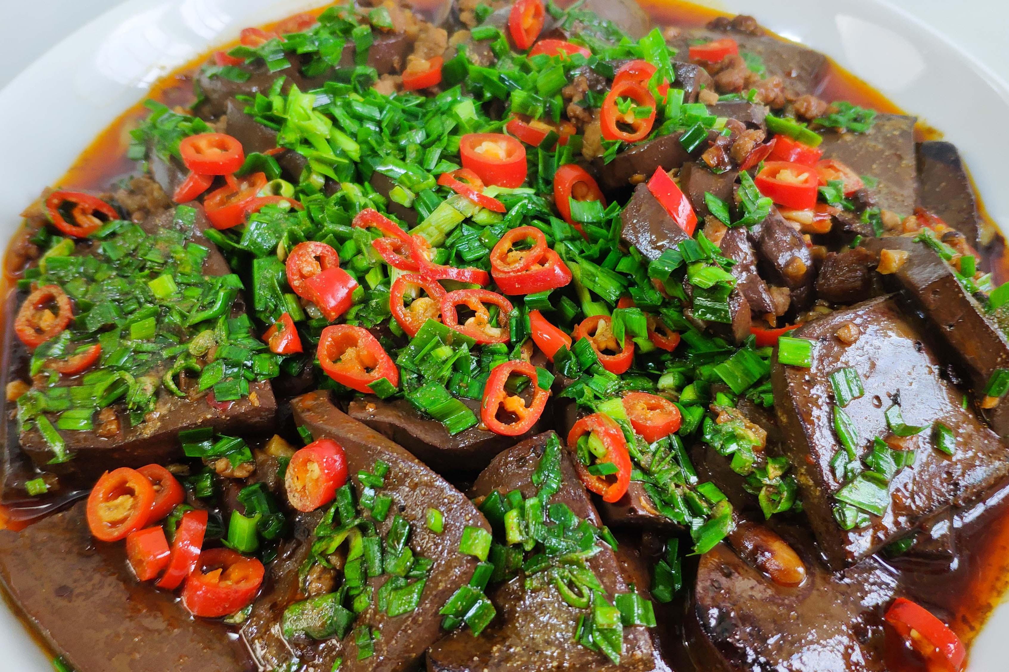 教你猪血最好吃的做法,简单又家常,还教你如何挑选真猪血!