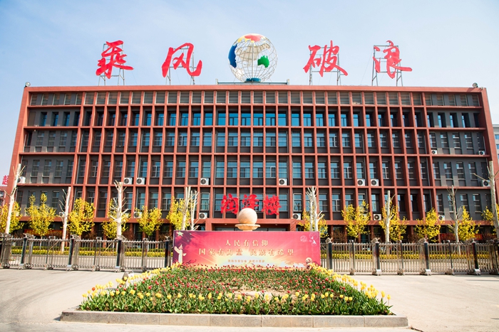 一花一世界一画一人生深春点墨笔下志臻