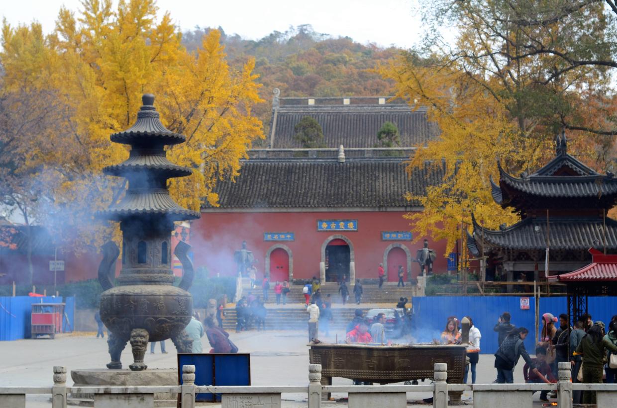 南北朝時期中國的佛教中心,南朝時期與雞鳴寺,定山寺齊名