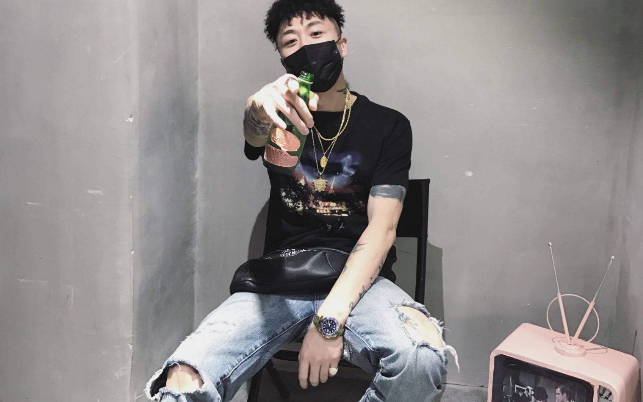 红花会丁飞和pg粉丝互撕疑似用小号透露pg和李小璐还在一起