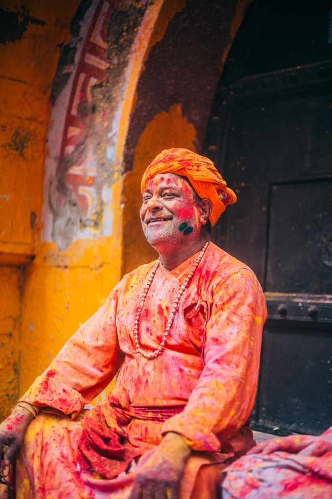 还你走进印度的holi——就是我们常说的洒红节