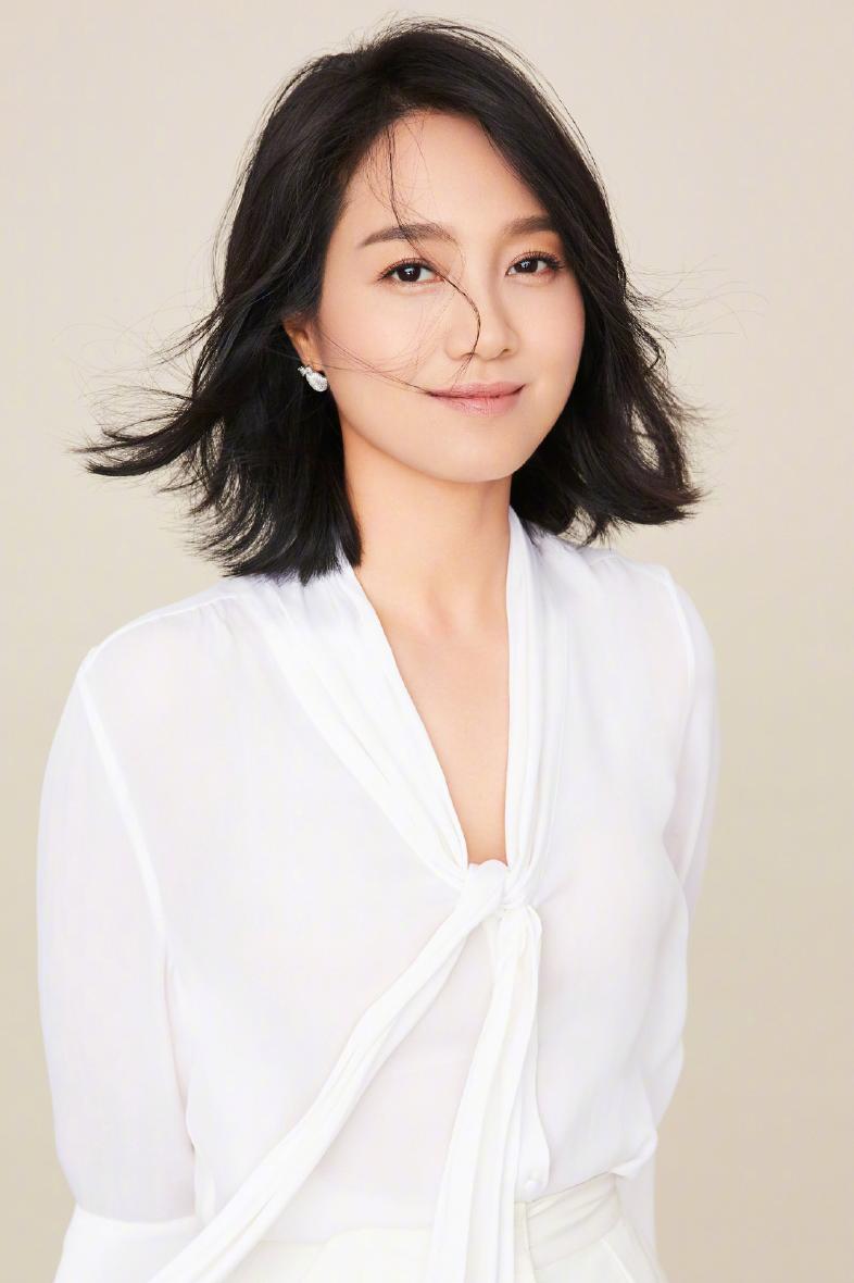 朱丹晒女儿正面照曾表态不会刻意恩爱的周一围这次也出镜了