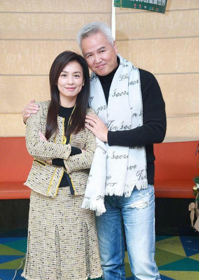 林瑞阳家庭地位低是"妻管严",偷吃蛋糕被老婆张庭眼神秒杀