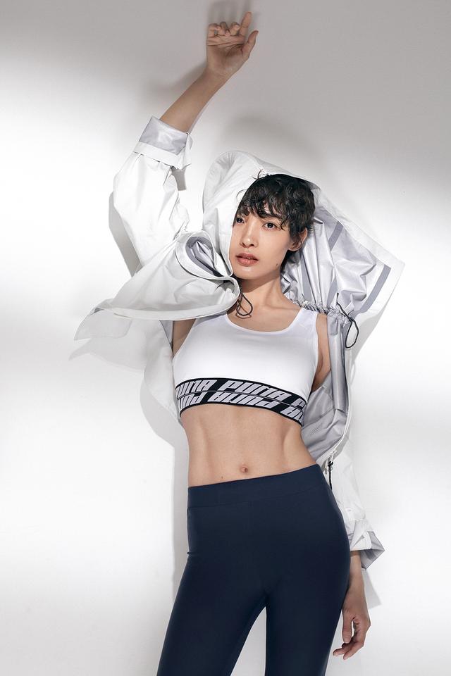 郑罗茜写真曝光 百变造型凸显真"a"女性模范__凤凰网