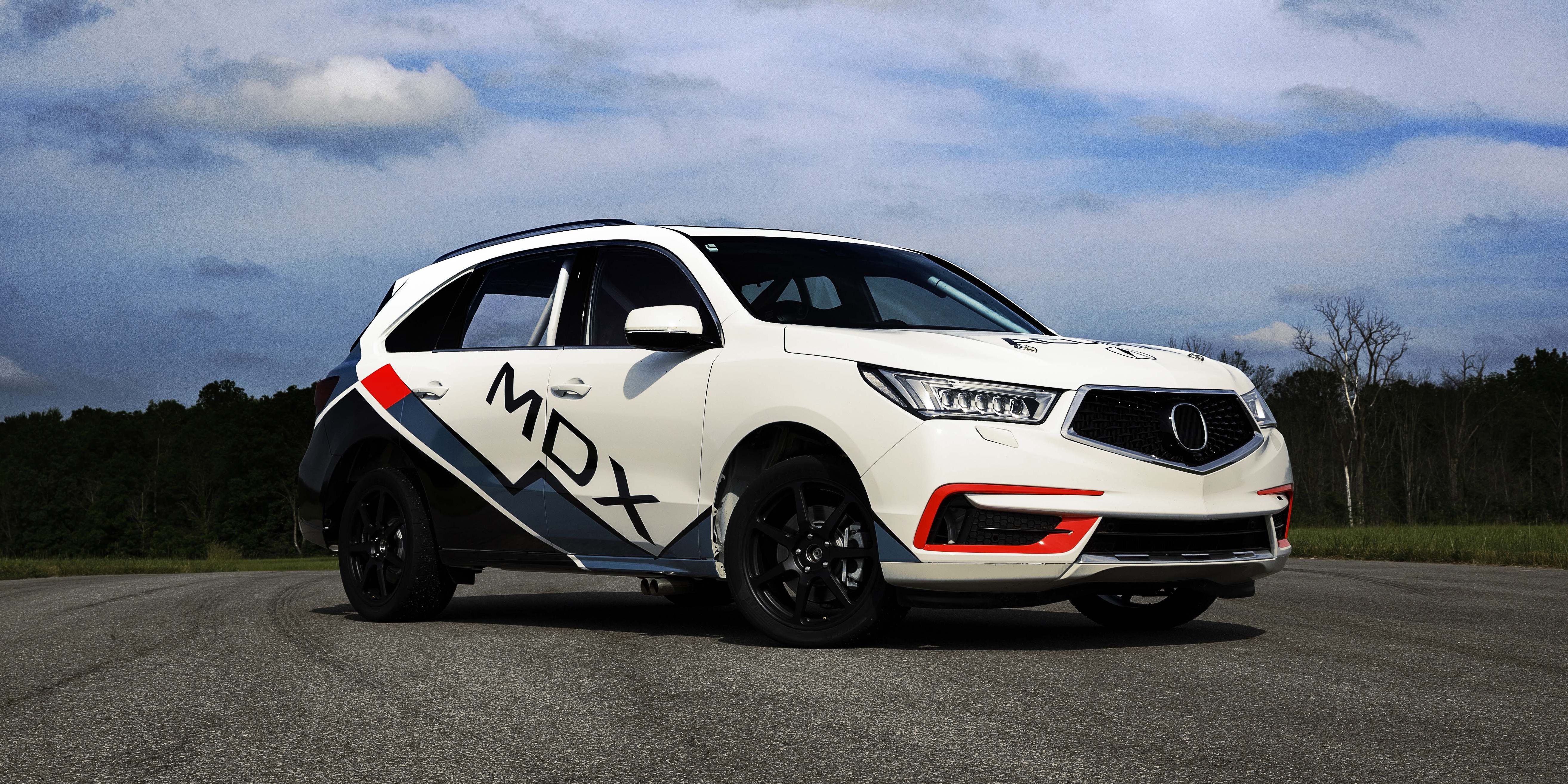 讴歌mdx也要征服派克峰赛道,当然是一款特殊版本