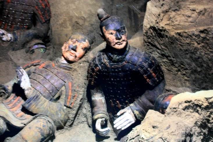秦始皇陵兵马俑两边的土堆为什么不挖?专家:绝对不能动