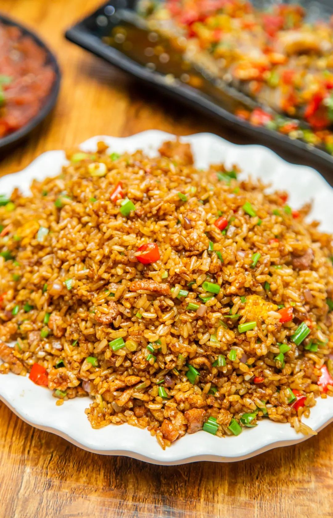 那滋味简直鼻涕眼泪一起流下 墨鱼仔的口感很嫩 牛肉炒饭 颗粒饱满的