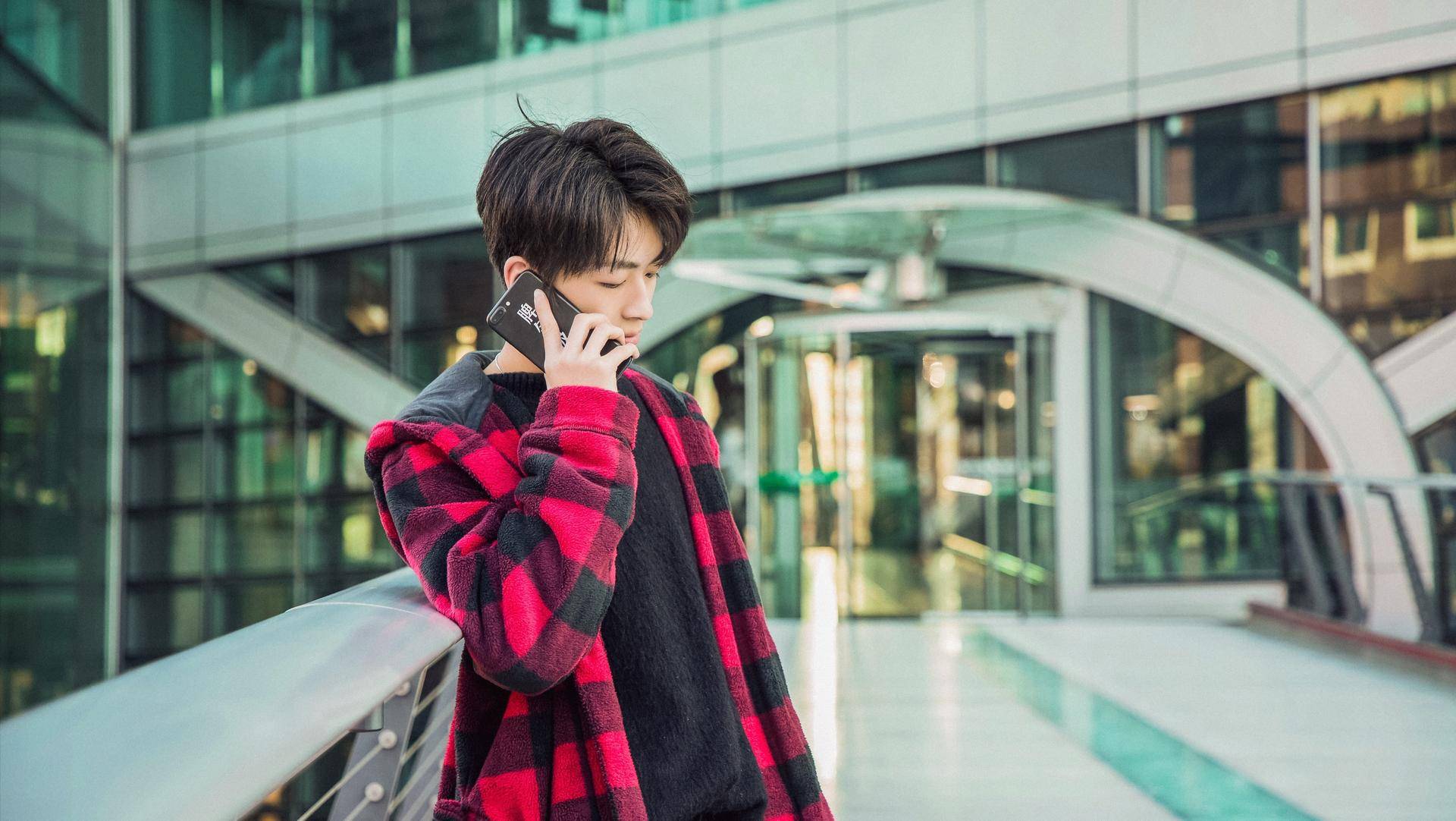 何洛洛应援爆丑闻为偶像的咖位应援追出海景房真的值得