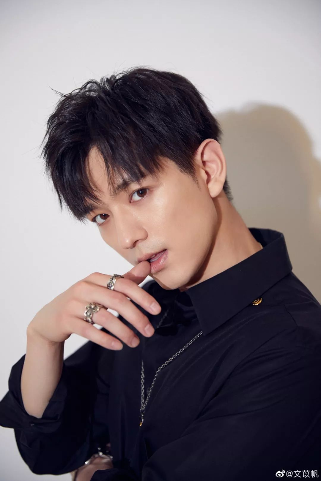 卸了眼线的grunt连韩商言都认不出来!画个眼线也能整容了?