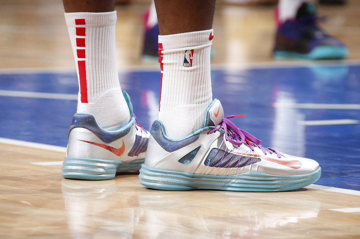 pj-塔克:nike hyperdunk 2012 low