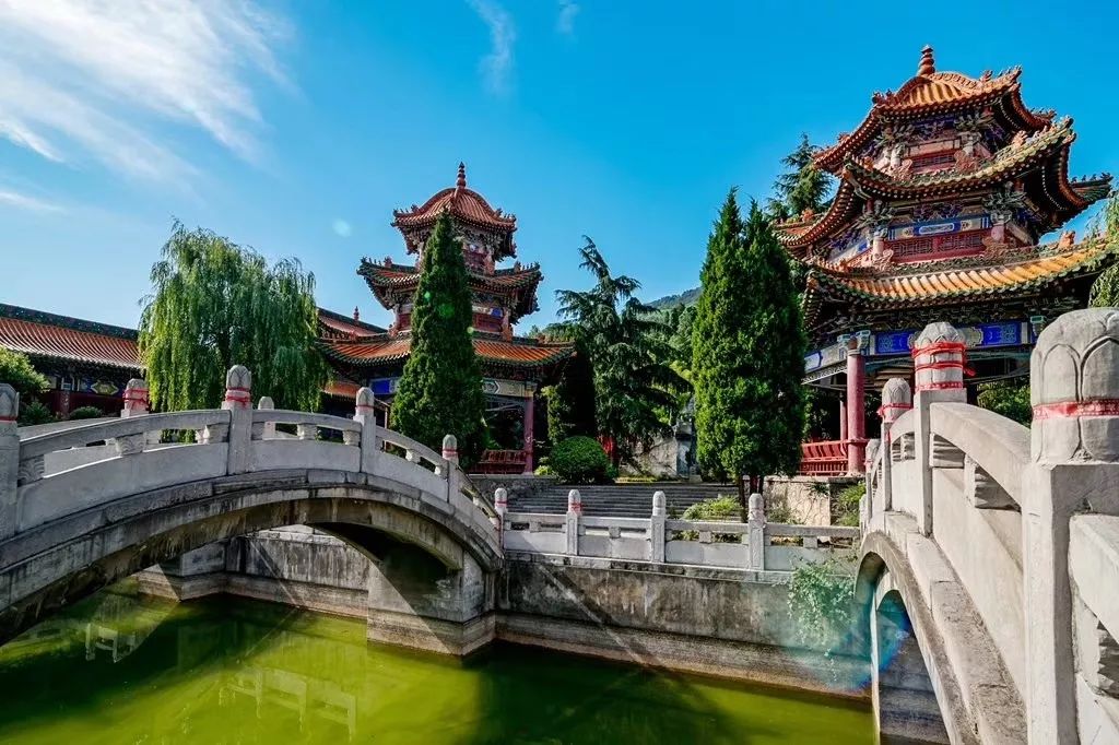 群贤问道终南山,修心养性药王宫