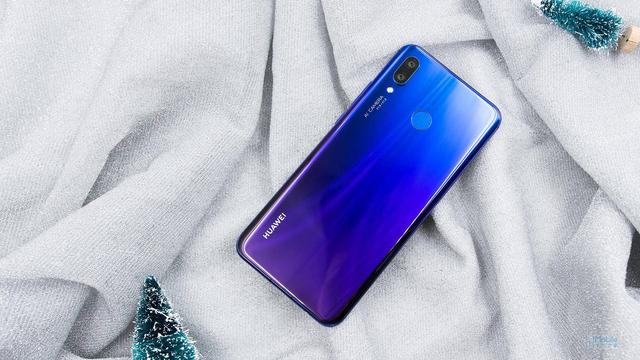 华为nova3,年轻新时尚