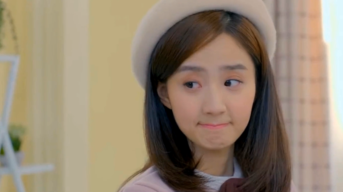 大约是爱彦希为救许晓诺受伤周是十分自责竟把自己给了卫卿