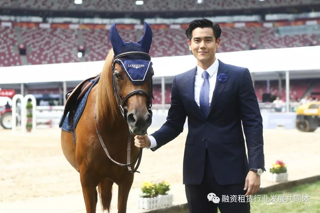 彭于晏那惹火的身材,连姜文都忍不住摸两下,直呼:哎哟我去!