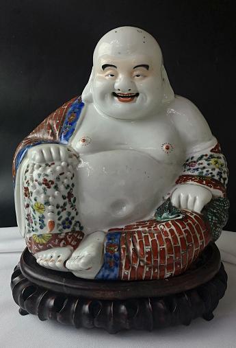 清代粉彩大度佛 鉴赏.