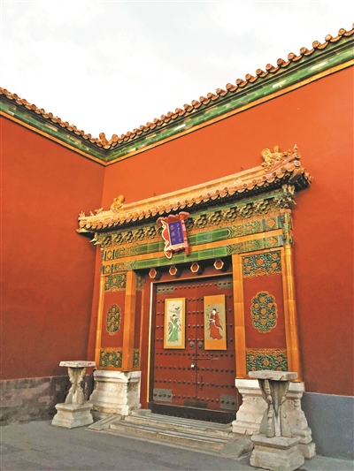 启祥宫门外2018年,应该算是个莫兰迪的大火之年.