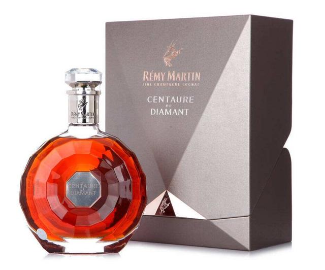 驭凡:闪耀钻石般的光华 人头马禧钻特优香槟干邑白兰地