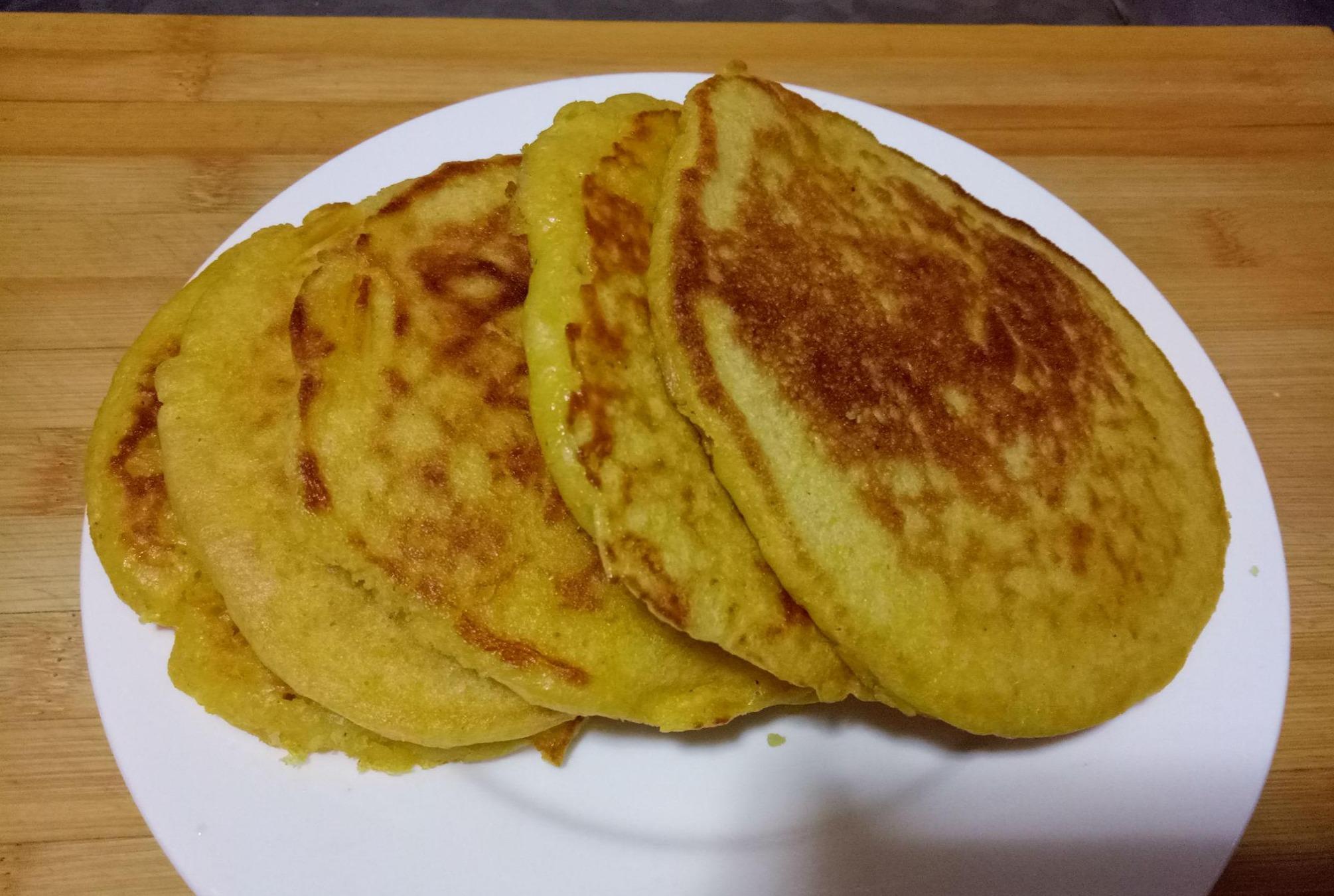 大妈教你玉米饼的家常做法,不用擀面,不用揉面,香甜又好吃