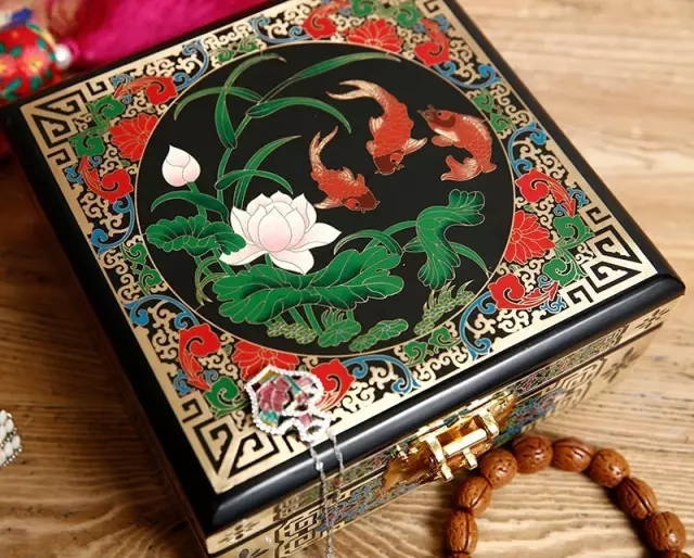 非遗印象丨平遥推光漆器髹饰技艺——精雕细推幻如真