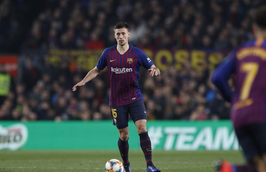 巴萨1-0战胜皇马,首发出场的法国中卫朗格莱表现出色,多次作出关键