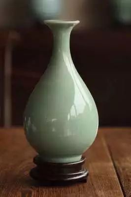 中国工艺美术大师向日本陶瓷美术馆捐赠青瓷作品__凤凰网