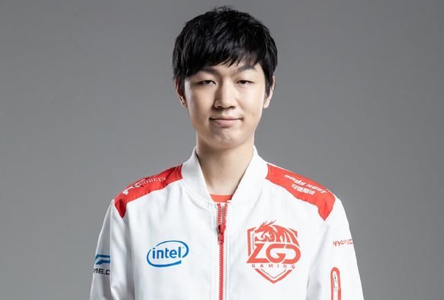 太真实了,lgd康帝两抢大龙,we粉丝酸了:这样的打野我们不要!