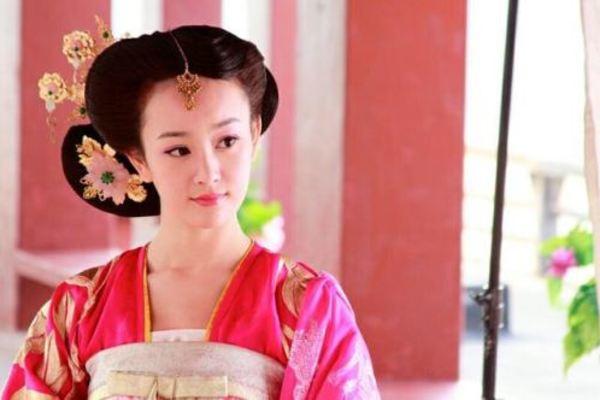 震惊中外的壬寅宫变中,皇后赶来之前,嘉靖是如何逃过一劫的?