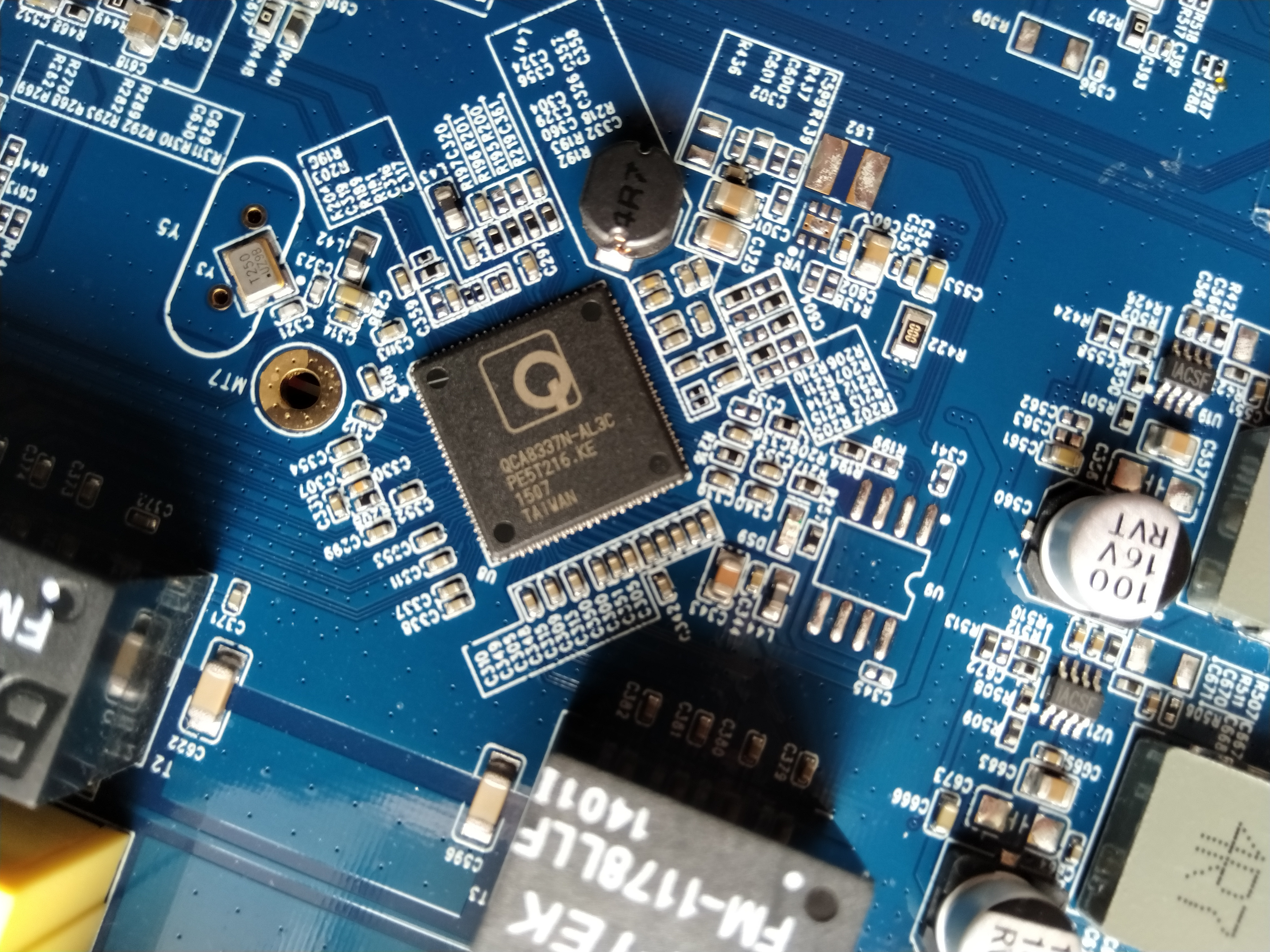 企业级/开源固件/可diy路由器rs-wr818拆机 简评